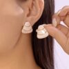 80050-1 Zarcillos acero triangulo esmaltado blanco
