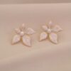 80031 - Zarcillos acero flor esmaltada blanca con perla