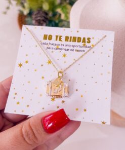 20121 - Collar armado maleta blanca