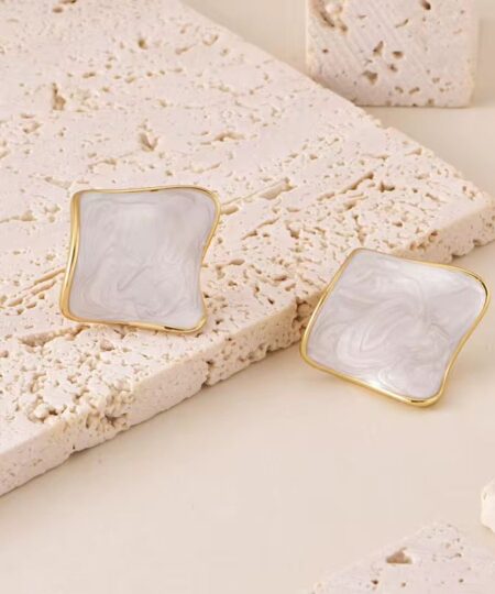 80172 - Zarcillos acero esmaltado blanco cuadro