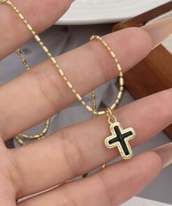 21038 - Collar armado cruz esmaltada blanca