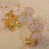 41174 - Pulsera acero dorada flor blanca
