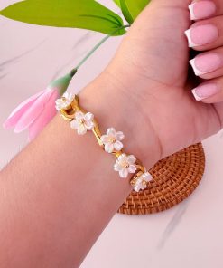41043 - Pulsera acero dorada flor blanca