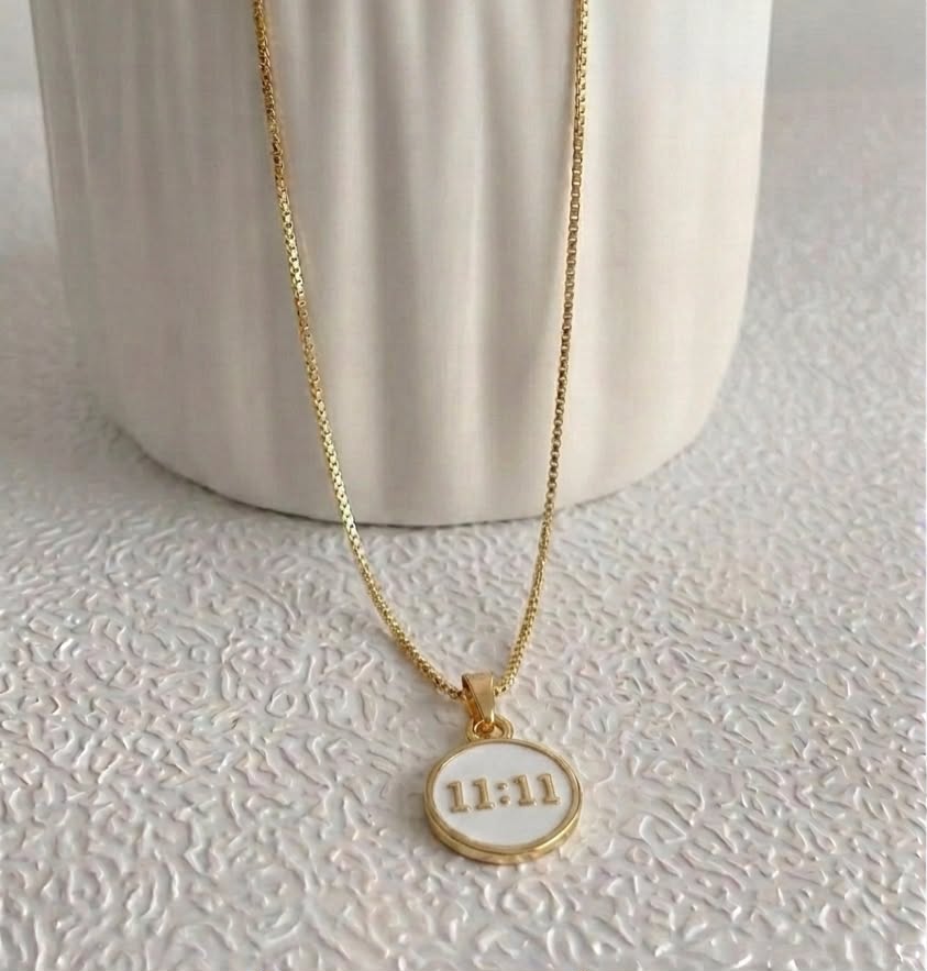 20402 - Collar armado 11:11 blanco