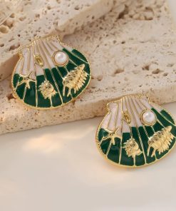 80248-3 Zarcillos de acero esmaltado almeja con perla verde
