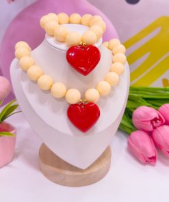 21139 - Collar chicle con corazon rojo