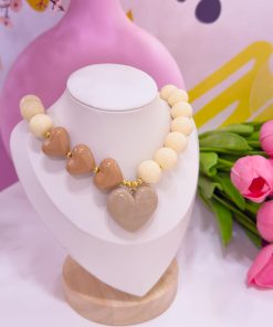 21171 - Set collar chicle beige con corazones