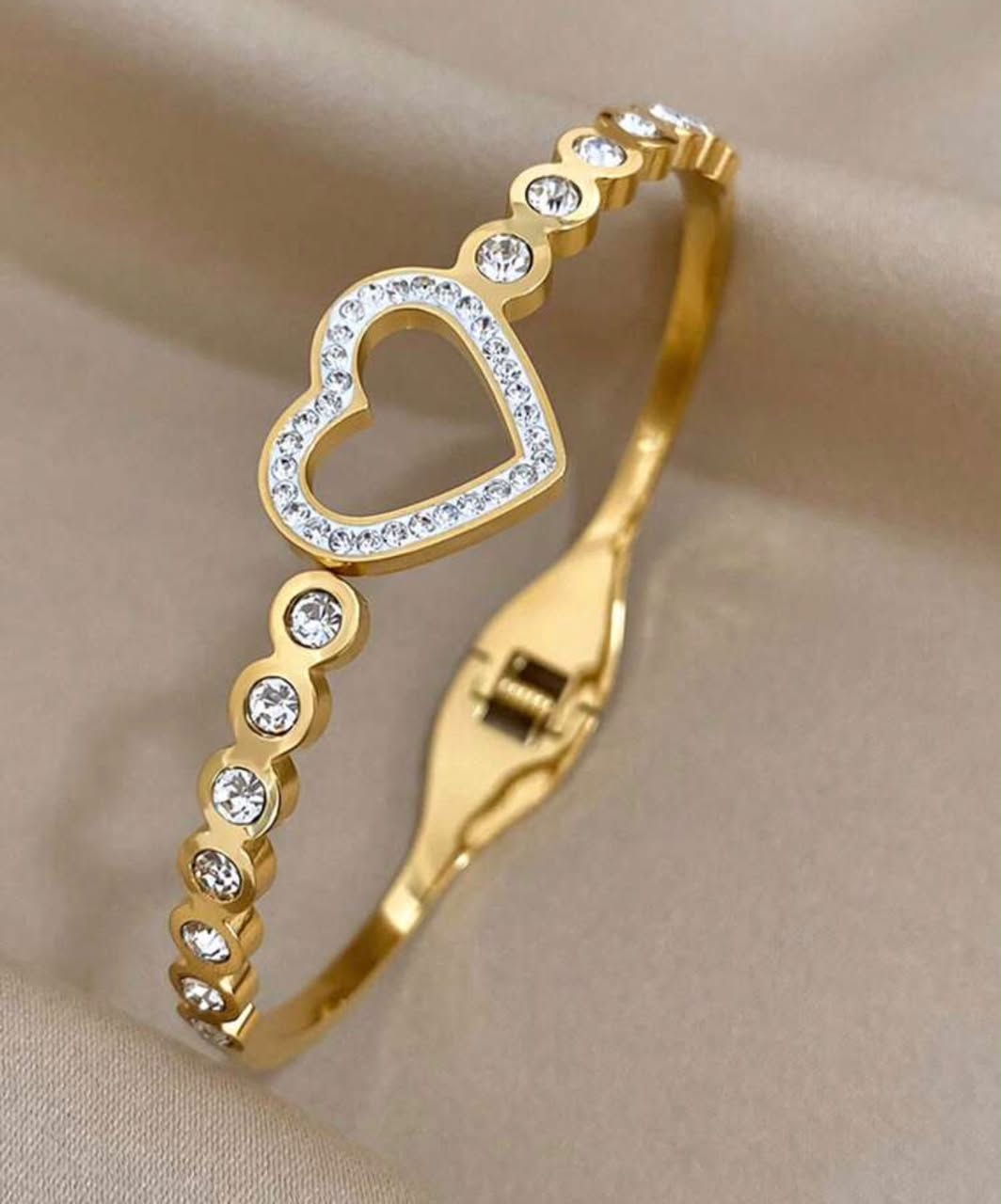 41222 – Pulsera acero dorado corazon con cristales